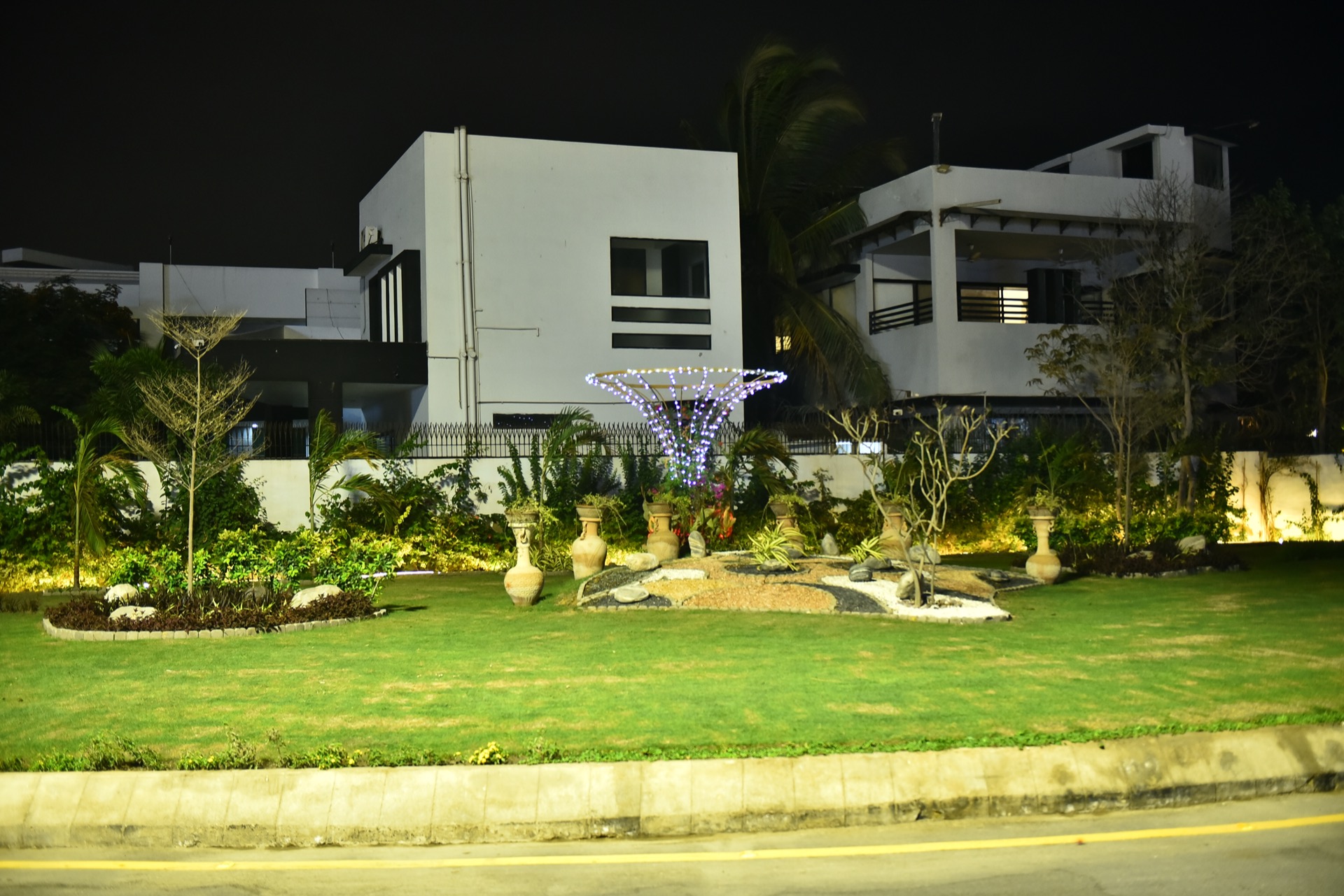 DHA Phase 8 Landscape